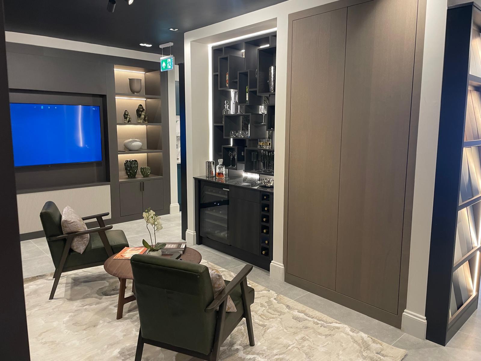 Warrington Showroom Display 5 - Internal Drawer Organisation and Mechanisms